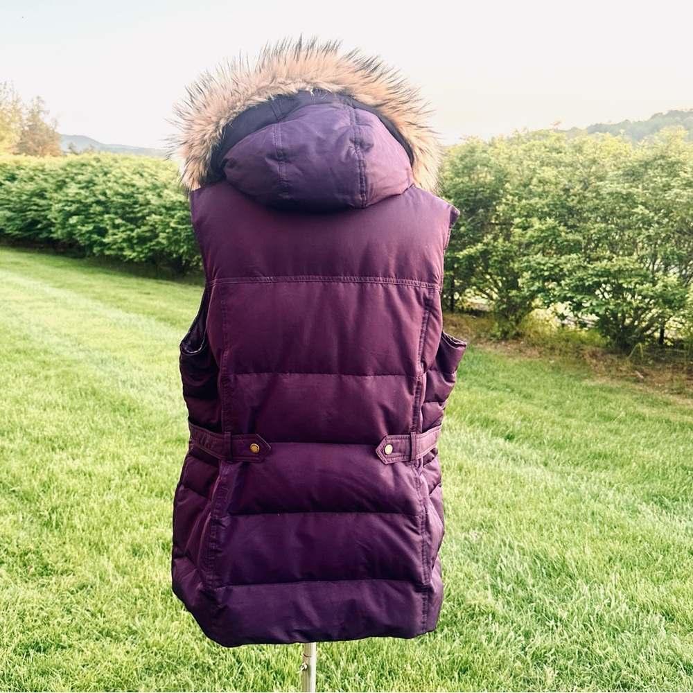 Lands’ End down puffer plus size vest with detachable hood - Picture 9 of 15